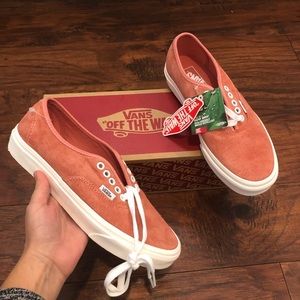 VANS suede skateboarding walking shoes sneakers size 9 Womens / 7.5 Mens NEW